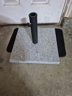 42LBS Granite Umbrella Base Stand Color: Grey