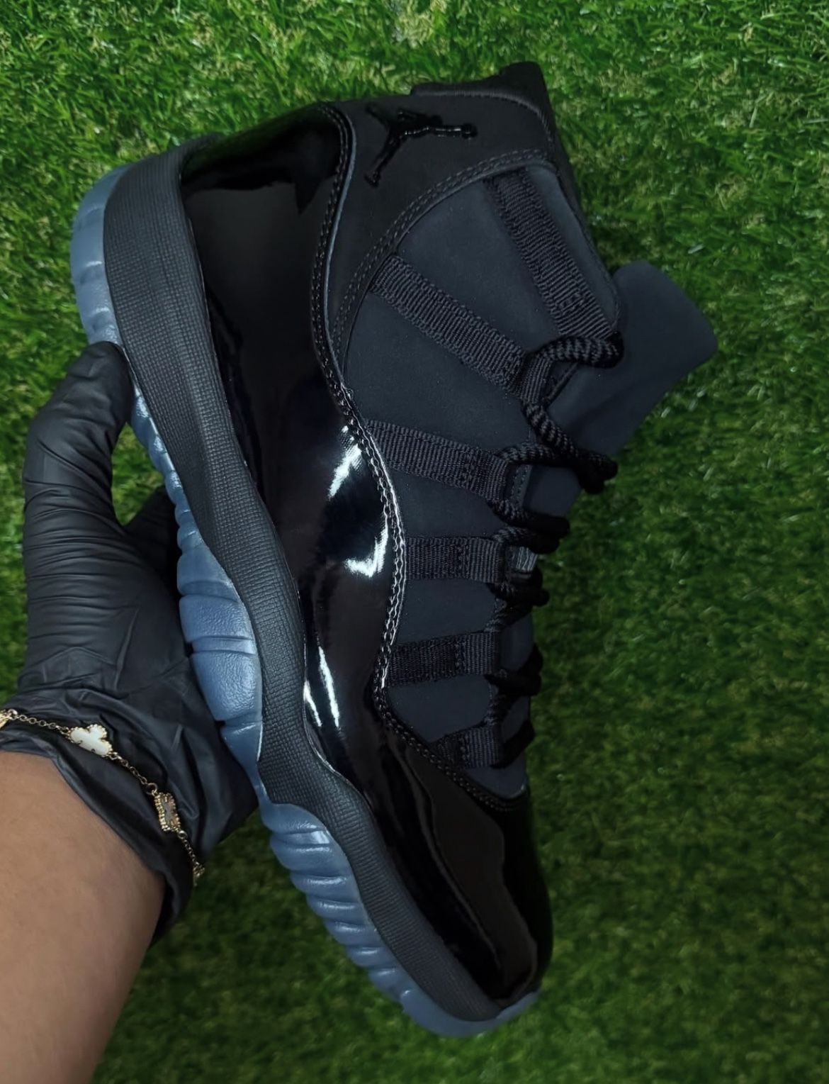 Jordan 11 Retro Sneakers