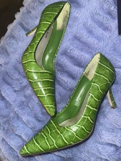 Green kitten heels 6