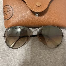 Ray-Ban Aviator Unisex Sunglasses