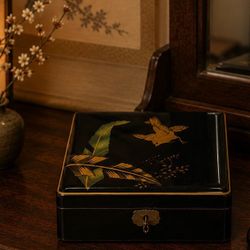 Fine Vintage Original Art Jewelry Black Lacquer Dresser Box JAPAN Made Antique Lacquered Key Lock Working Gold Sparrows Unisex Men Women HILLCREST