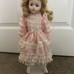 Heritage Mint Ltd. Collection porcelain doll. 