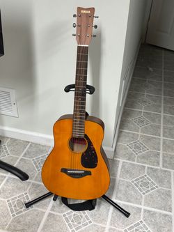 Yamaha FG Junior Acoustic Guitar