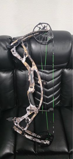 Hoyt RX8 REDWRX Carbon Bow RH
