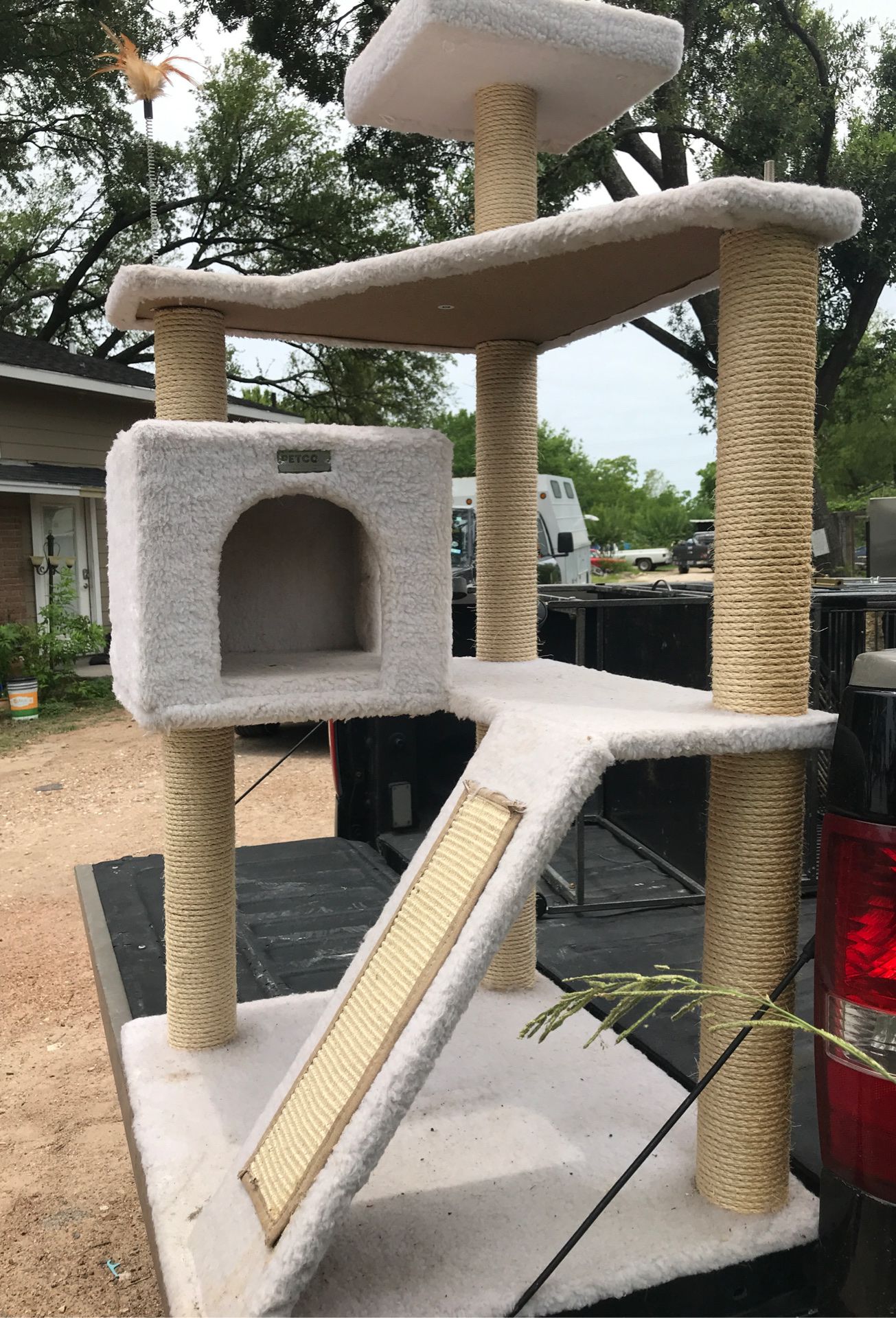 Cat tower $30 firm
