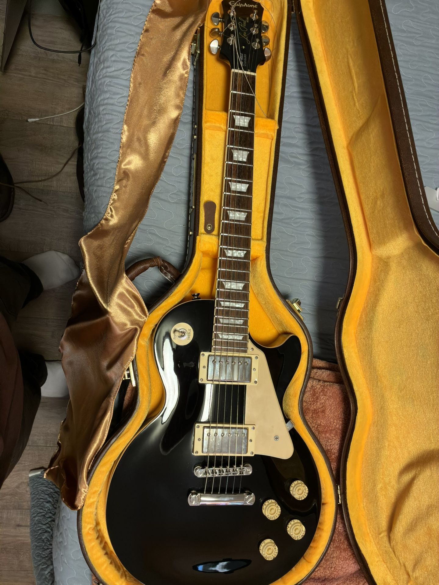 Epiphone Les Paul Standard 