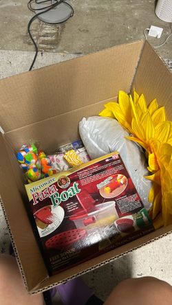 Free toys, decor, random items