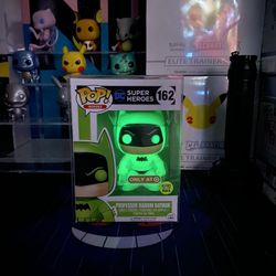 Glow in the hotsell dark batman pop