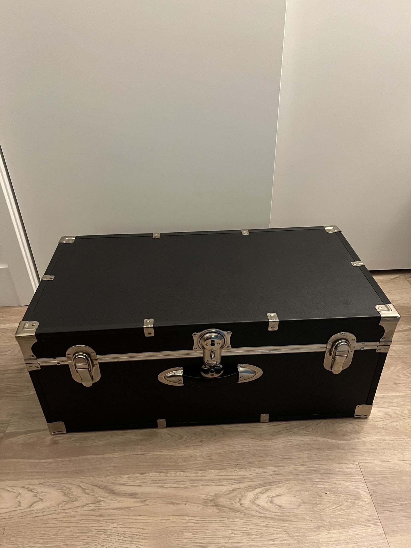 Seward Trunk Storage Footlocker