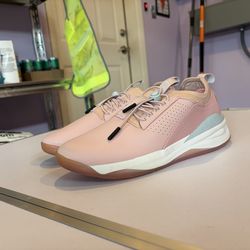 Clove Women’s Size 8 Pink Up