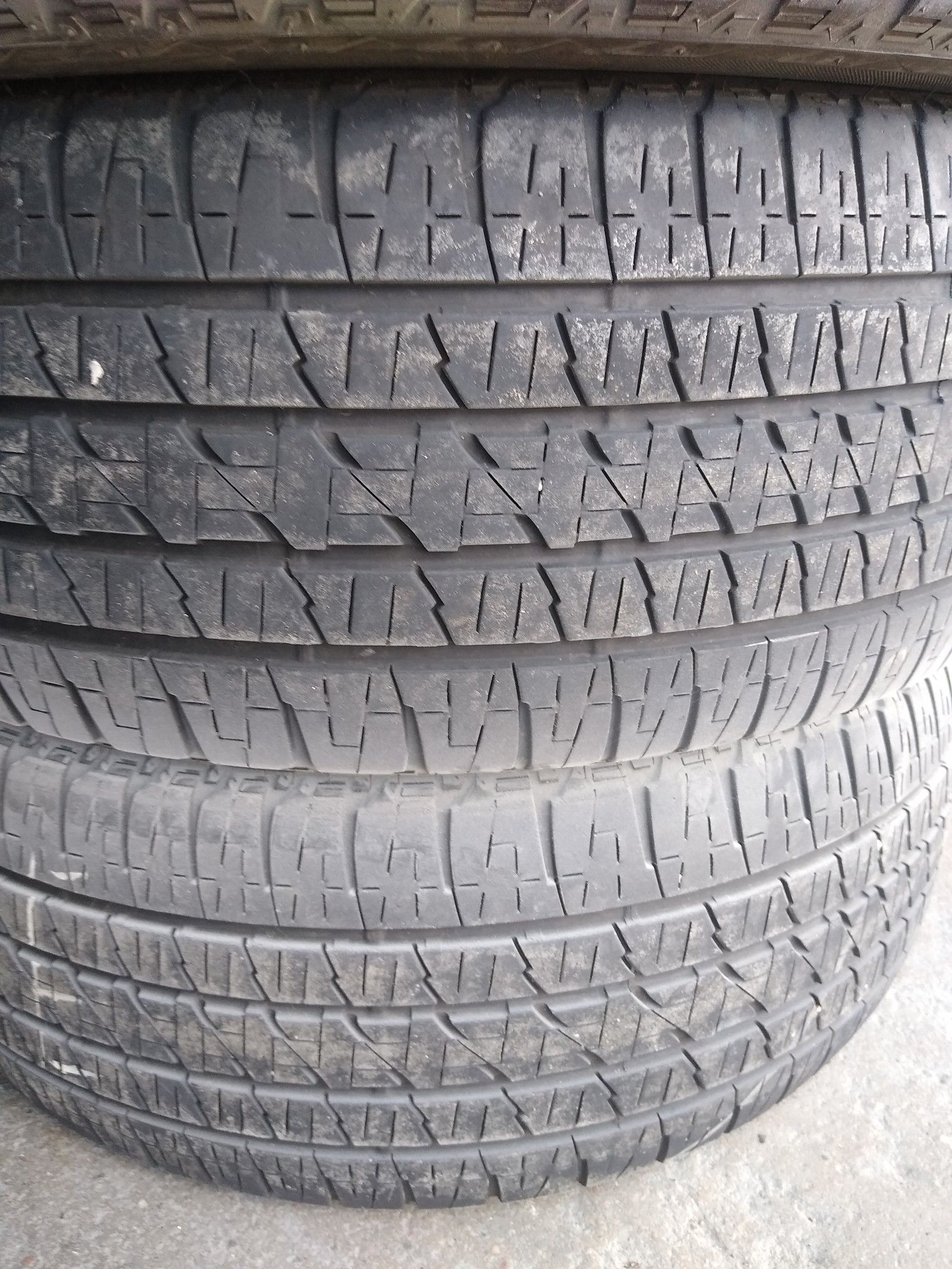 285 45 22 BRIDGESTONE DUELER ALENZA H/L