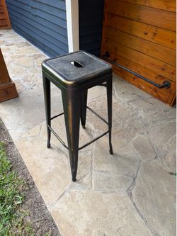 BAR STOOLS  TOTAL OF 8