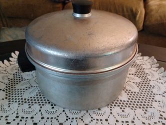 Vintage Dutch Oven, Lidded Pot