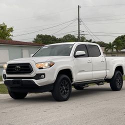 2018 TOYOTA TACOMA 