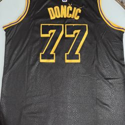Los ángeles Lakers Luka Doncic Jersey *Large, XL*