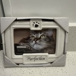 Malden International Designs Malden Ceramic Purrfection Picture Frame, 3-Inch by 5-Inch