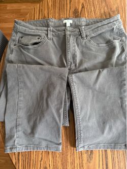 Men’s gray jeans