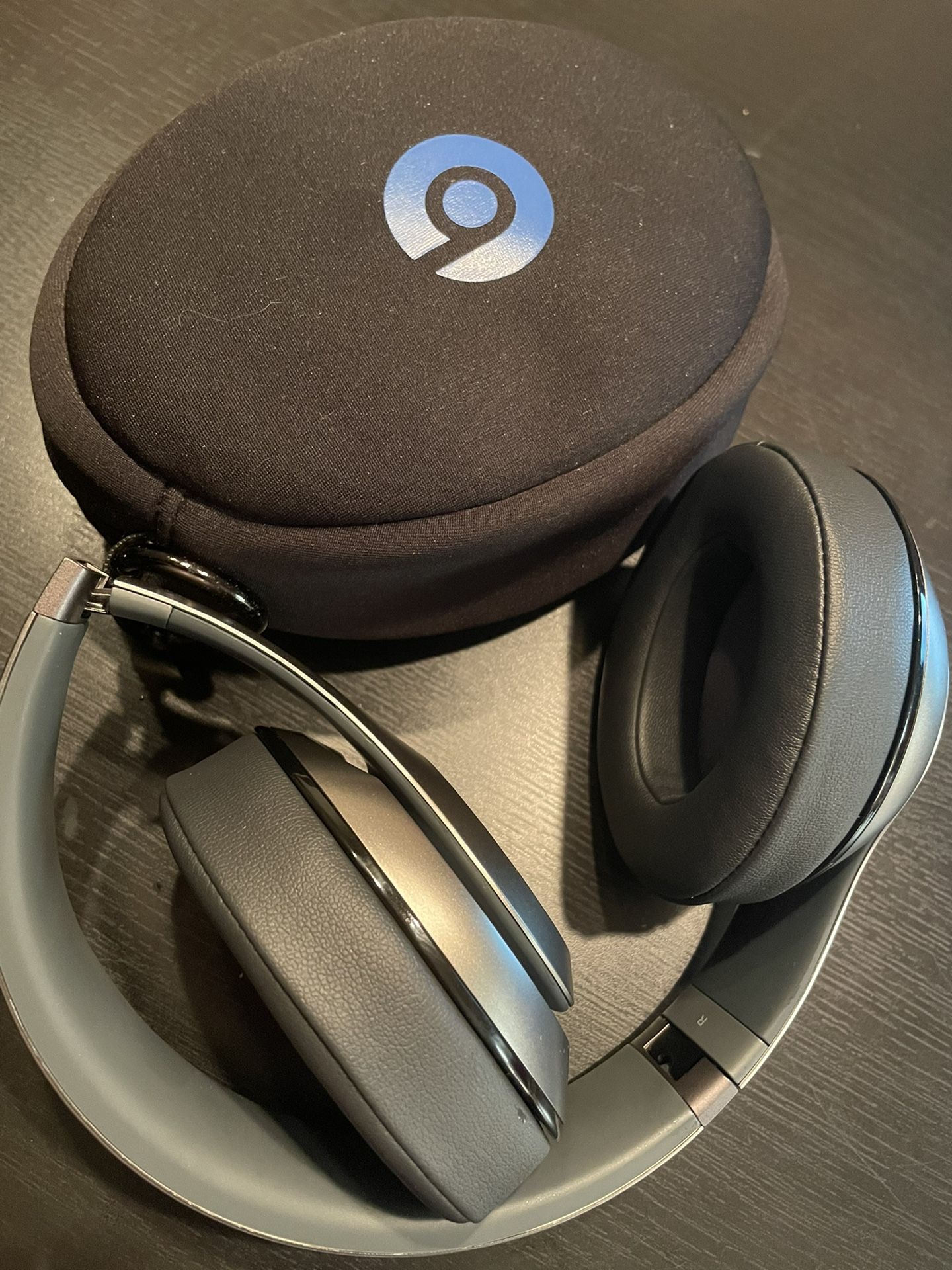 Beats By Dre Studio 2 Wireless Titanium