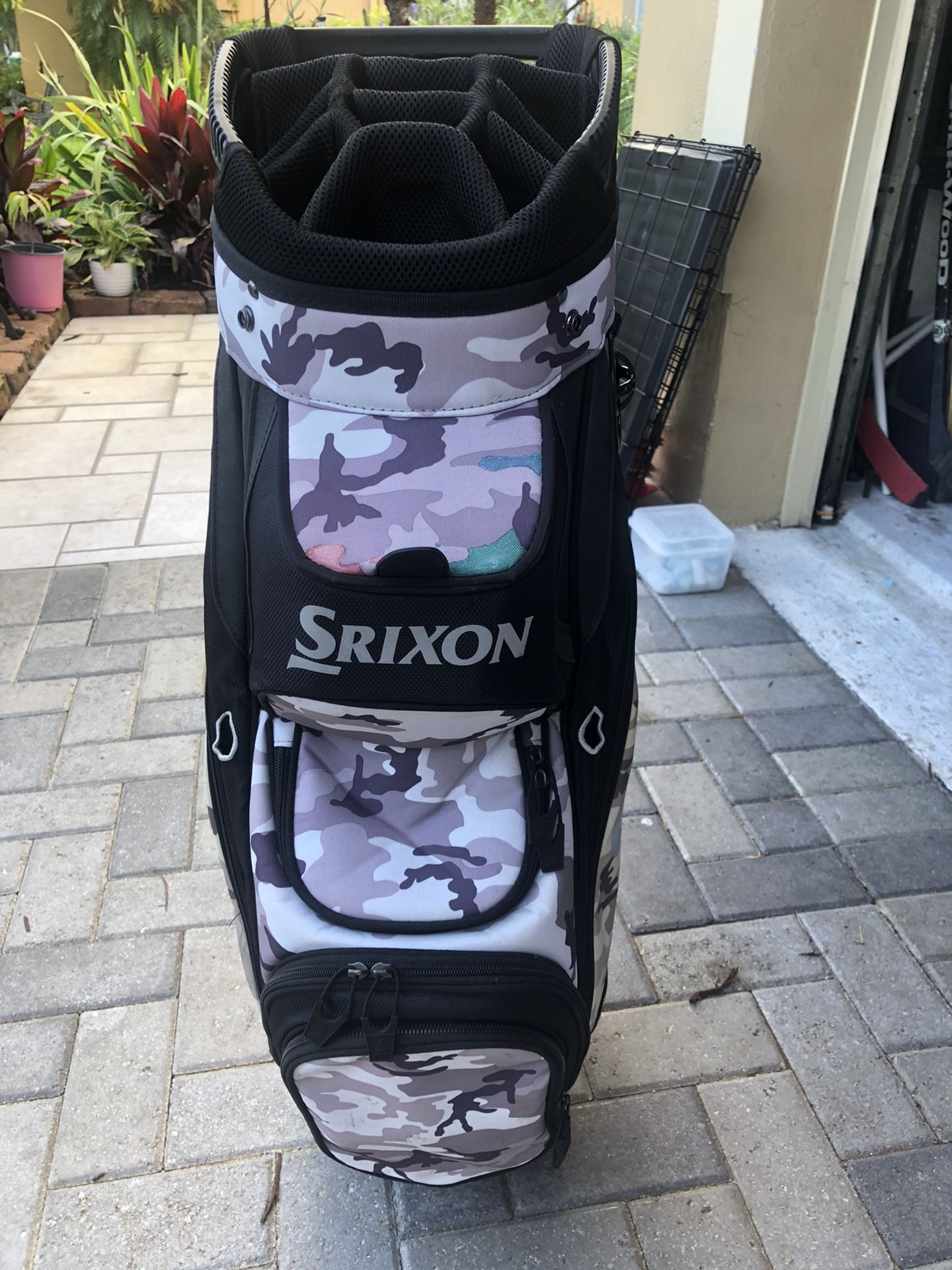 Srixon Camo Golf Bag for Sale in Pompano Beach, FL OfferUp