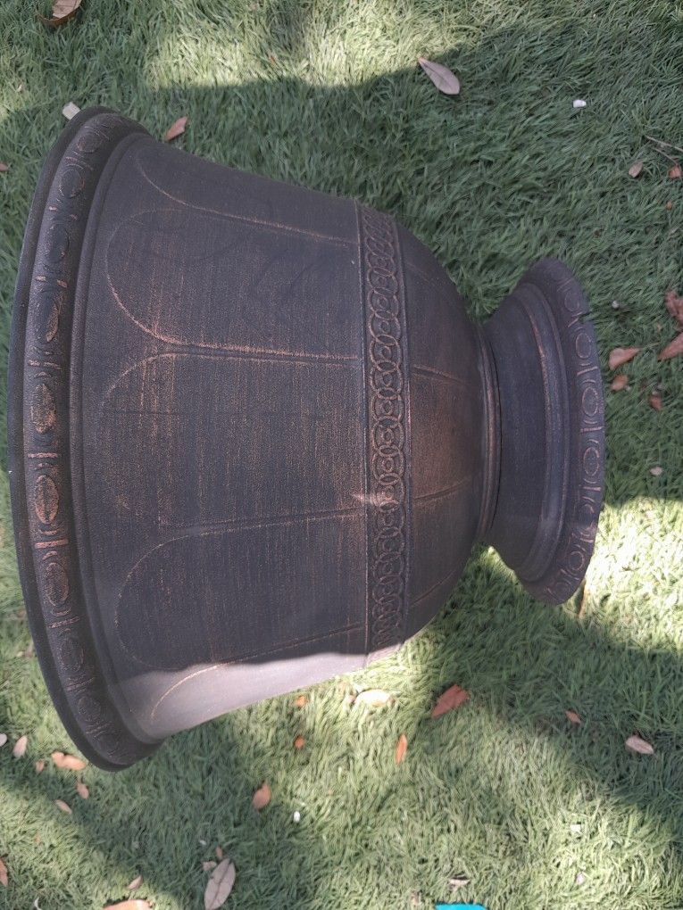 FLOWER POT
