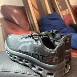 On Running CloudTec Athletic SneakTenis Deportivos On Running CloudTec – Color Negro / Alto Confort