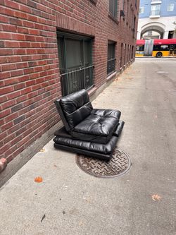 FREE Futon couch 2 seater