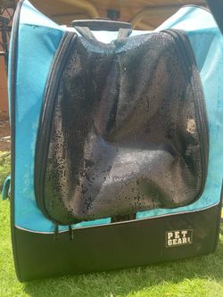 Small dog or cat Pet Gear carrier with wheels & handle + fold up cone tunnel