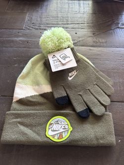 Nike Beanie And Glove Set