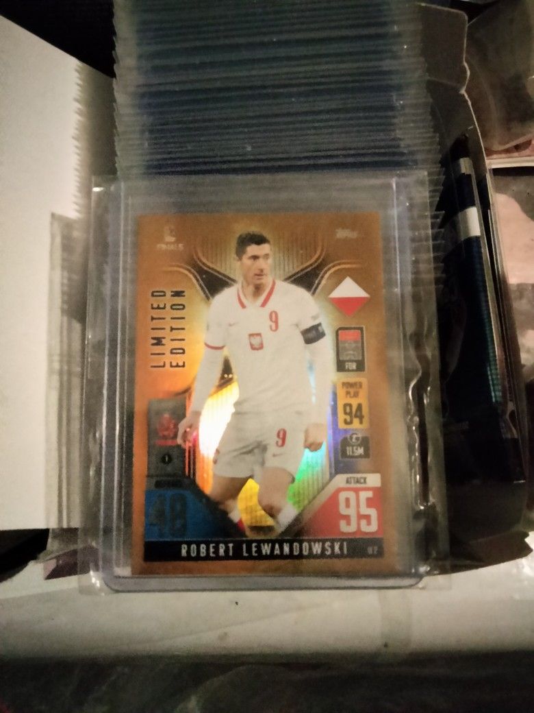 Robert Lewandowski Limited Edition Gold