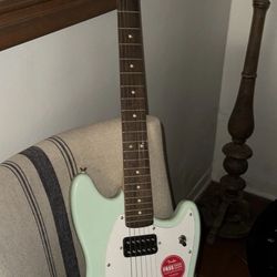 Squier By Fender Bullet Mustang HH 6-String Electric Guitar Surf Green Excellent