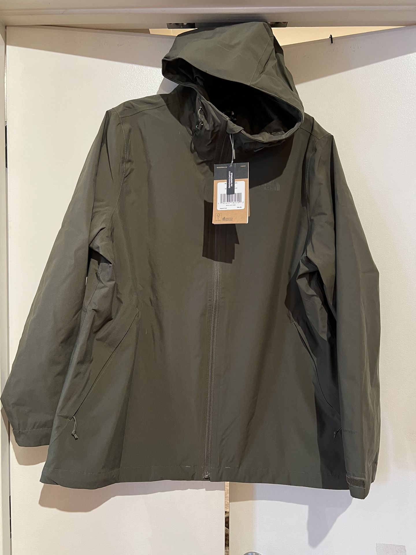 NWT North Face Waterproof Hooded Jacket 