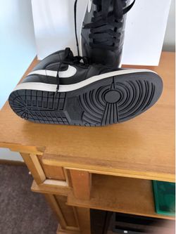 Nike Air Jordan 1 mid size 7