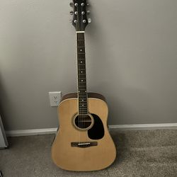 Mitchell Acoustic Guitar – Great Condition