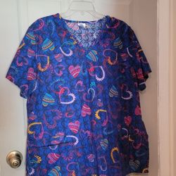 **WOMEN'S SCRUB TOP**