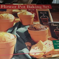 Flower Pot Baking Set Of 4 Pots Plus Recipe Book