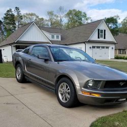 2005 Ford Mustang V6 4.0