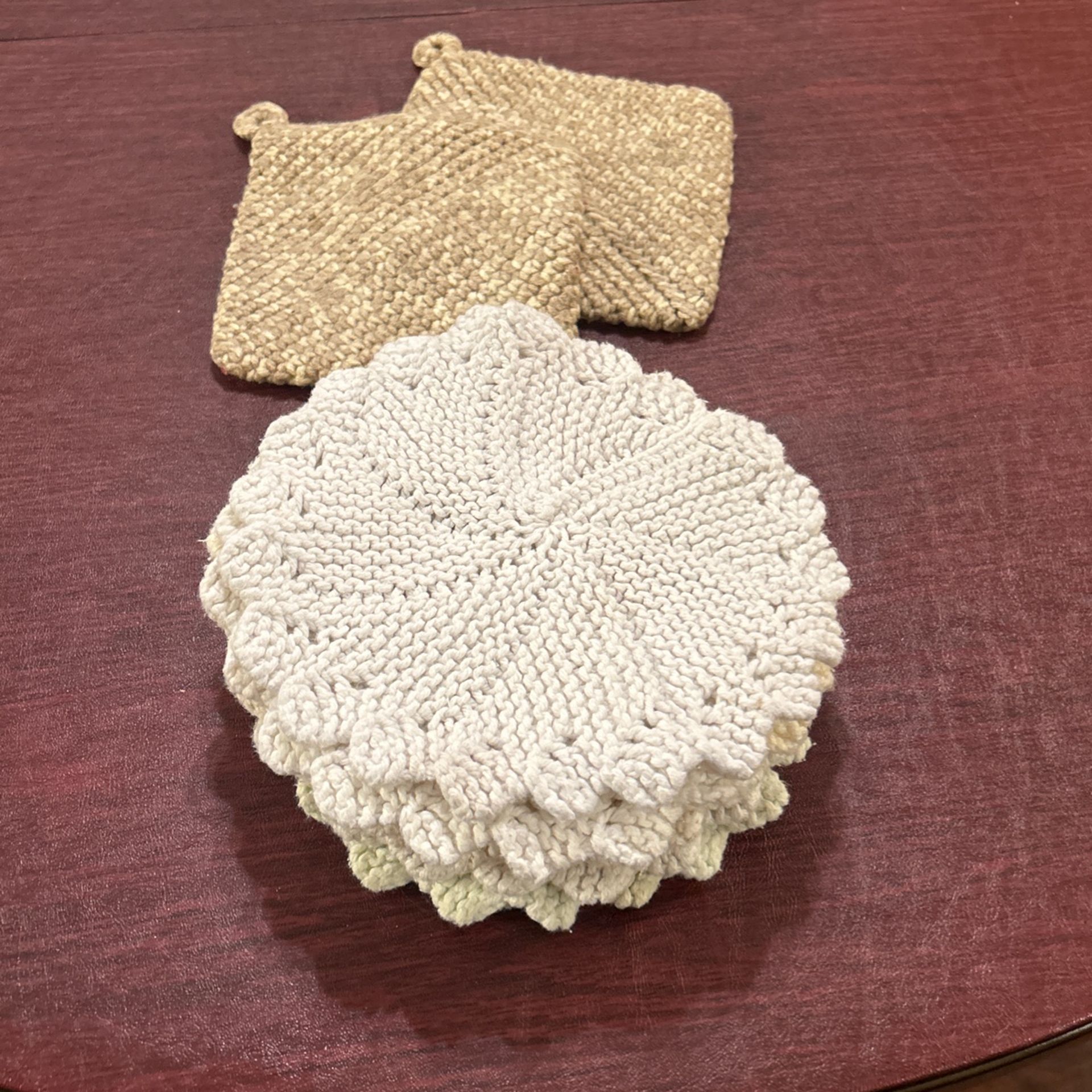 11 Round & 2 Square Handmade Pot Holders for Sale in Menifee, CA OfferUp