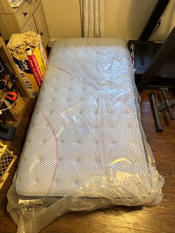 Sealy Posturepedic Spring Twin XL Like New