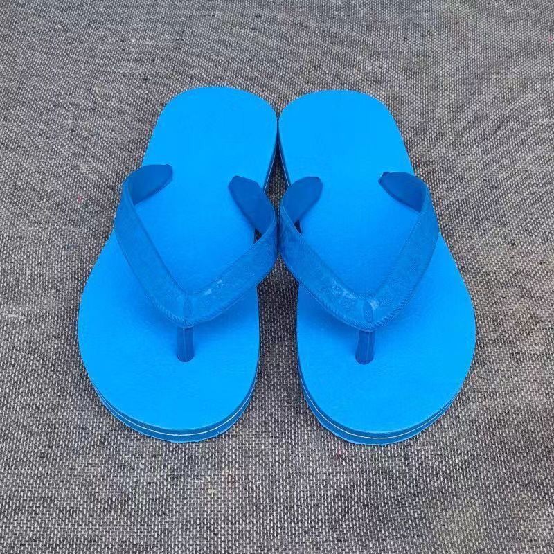 Thai rubber flip-flops men's summer outing retro thick-soled non-slip thick-soled beach home clip foot star old-fashioned slippers