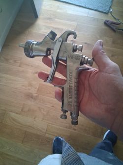 1.3 Iwata Spray Gun