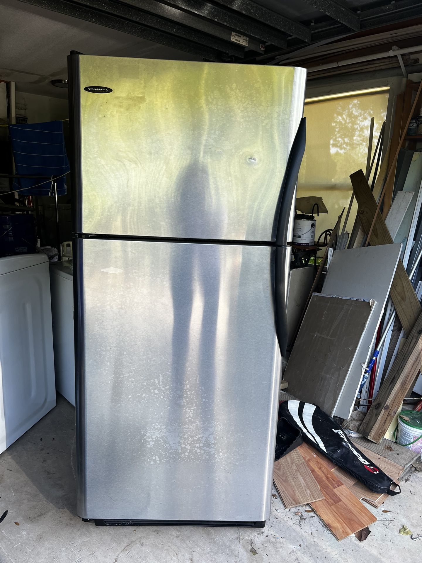 Frigidaire Refrigerator 