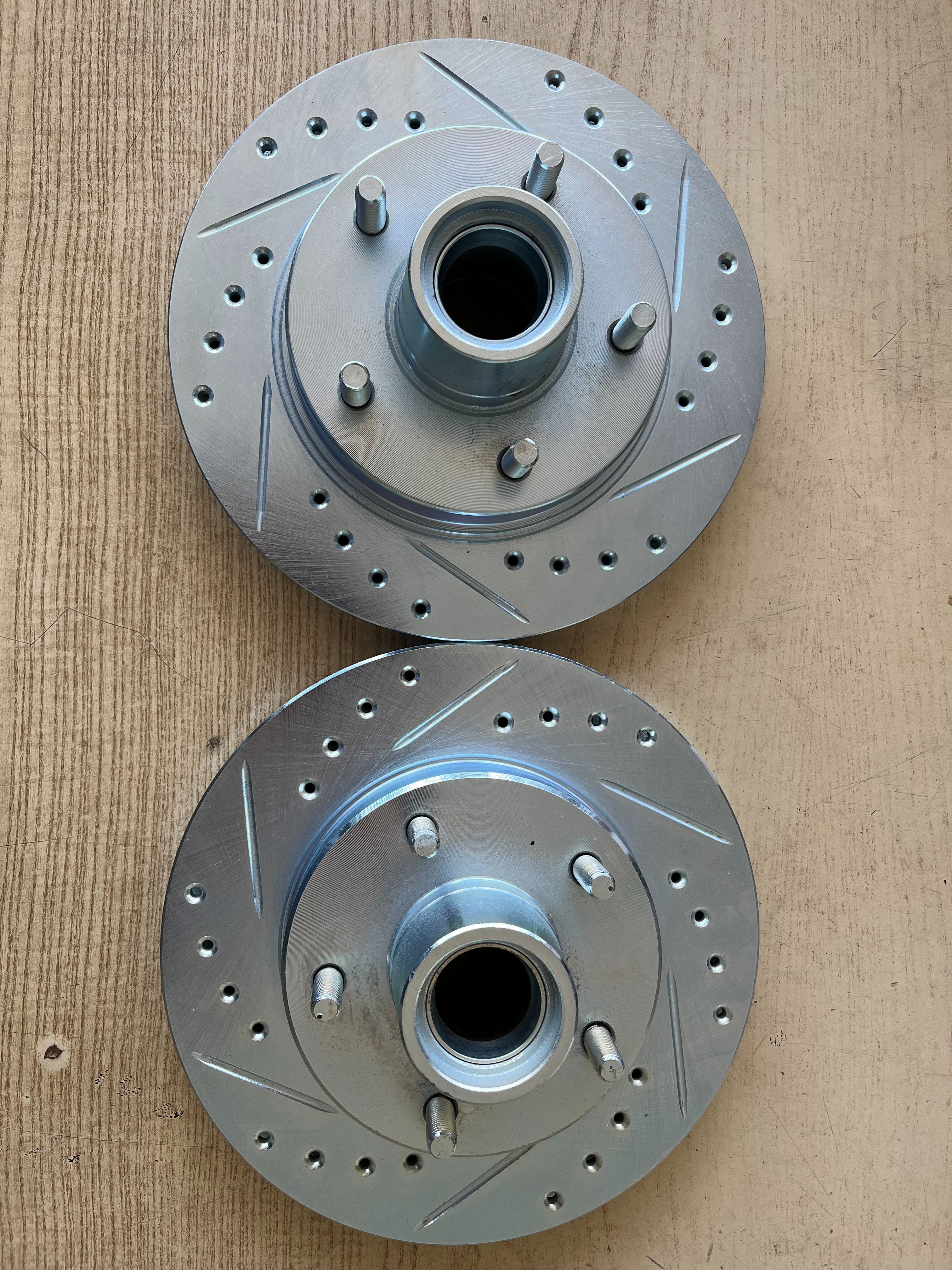 GMC Jimmy 92-94 RWD Front Drill Slot Rotors Ceramic pads