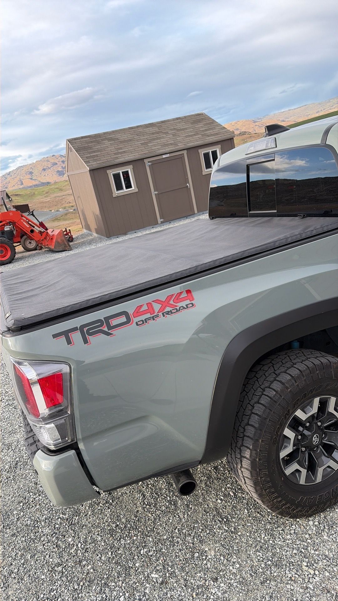 Tacoma tonneau cover