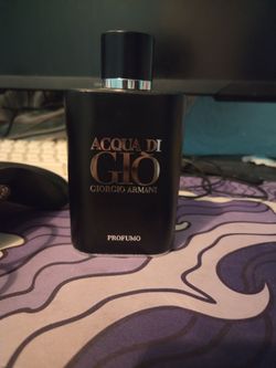 Armani colgone