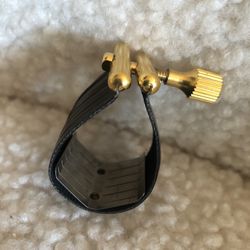 Baritone Sax ligature