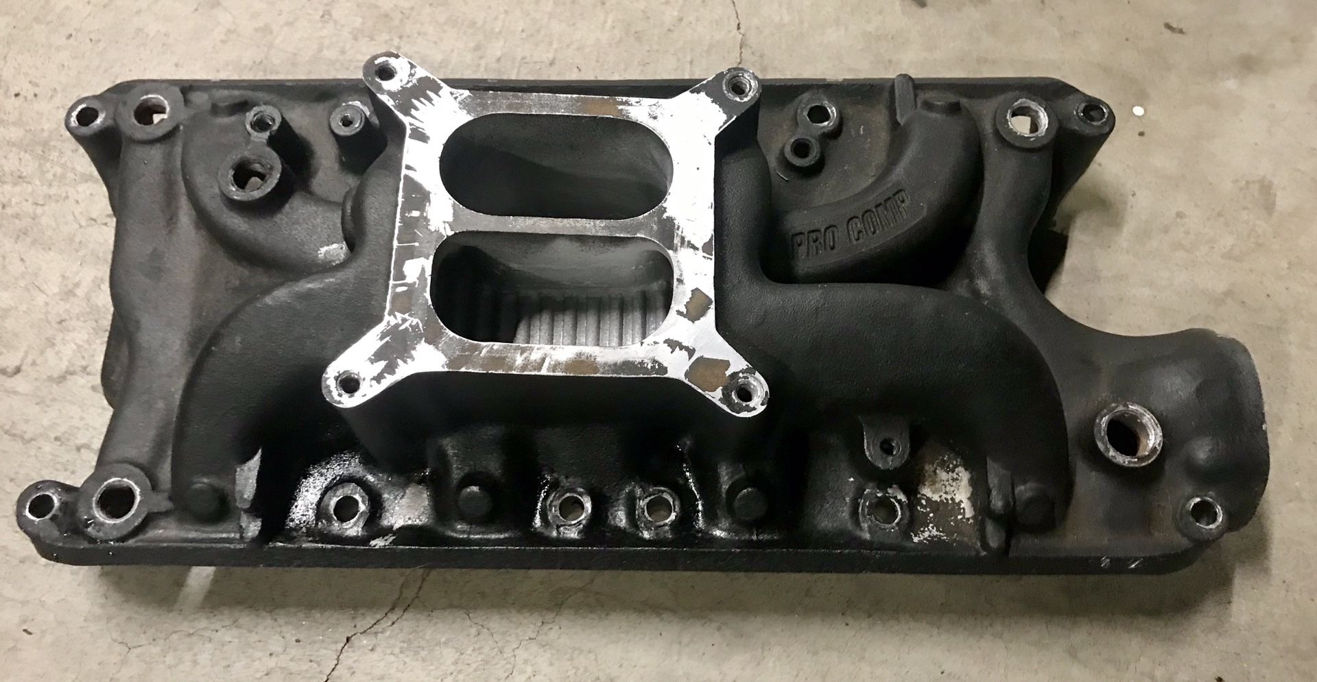 Pro Comp Intake Manifold SBF