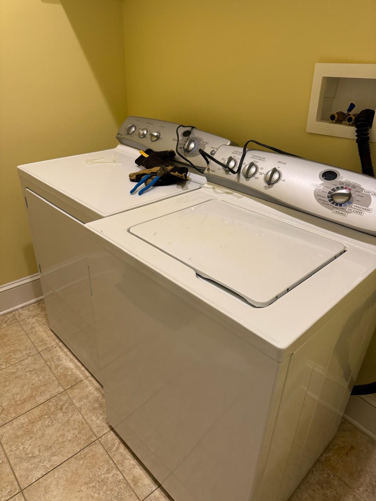 GE Washer And Dryer Set