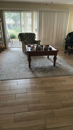 Rug  12 x 11 fts