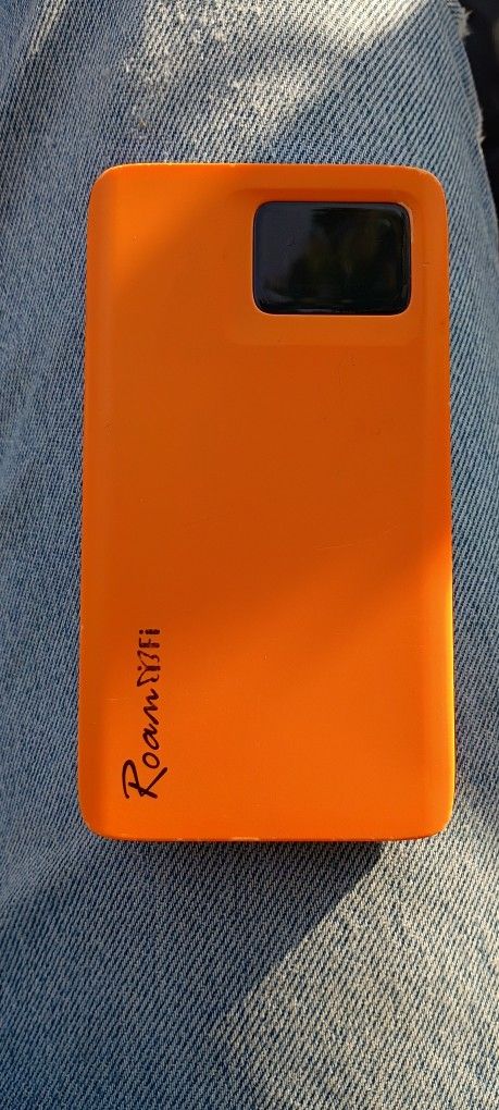 RoamWiFi R10 (Portable Wifi)