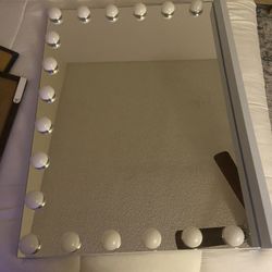 Vanity Mirror With Lights 
